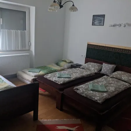 Romai Fuerdo Apartmanhaz *