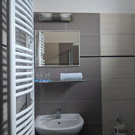 Apartment Romai Fuerdo Apartmanhaz Bakonynána